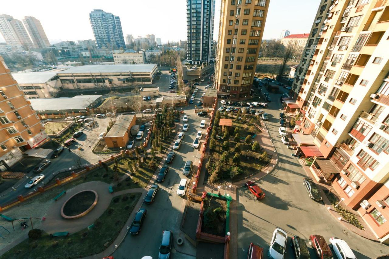 3 Комнатные Апартаменты В Центре Печерска Kiew Exterior foto
