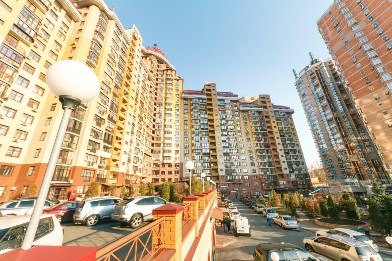 3 Комнатные Апартаменты В Центре Печерска Kiew Exterior foto