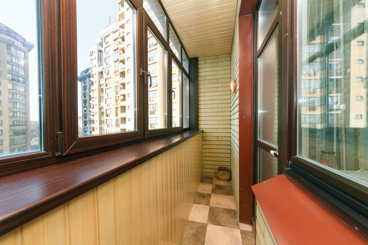 3 Комнатные Апартаменты В Центре Печерска Kiew Exterior foto