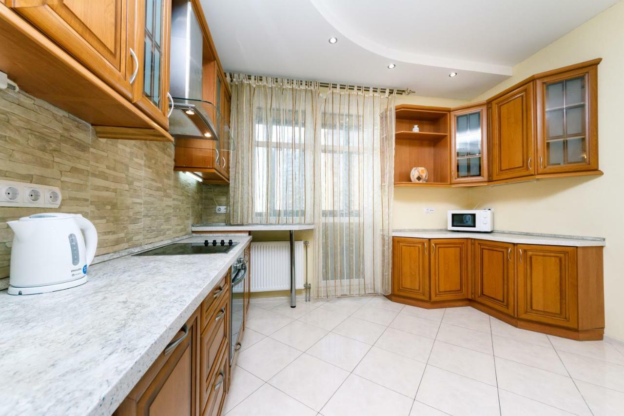 3 Комнатные Апартаменты В Центре Печерска Kiew Exterior foto